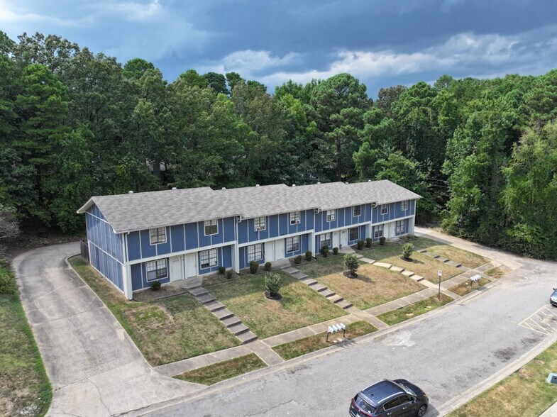 More Photos Of 1800 Labette Manor Dr, Little Rock Apartments For Sale