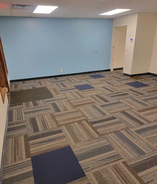 More Photos Of 2705 N 4th St, Flagstaff Office For Sale