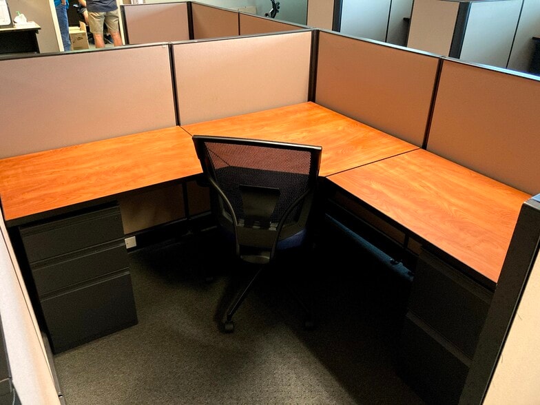 More Photos Of 450-480 E Roosevelt Rd, West Chicago Unknown For Lease