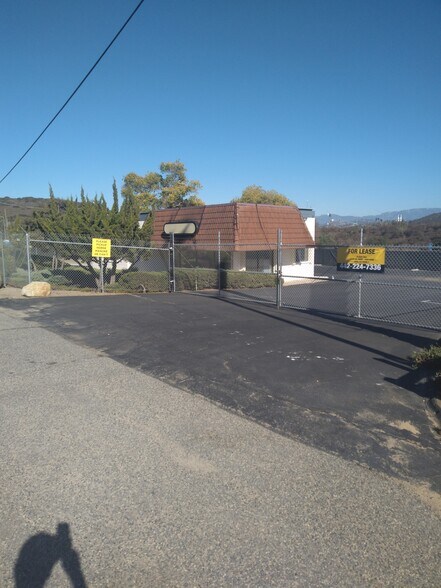 More Photos Of 30919 Mission Rd, Bonsall Contractor Storage Yard For Lease