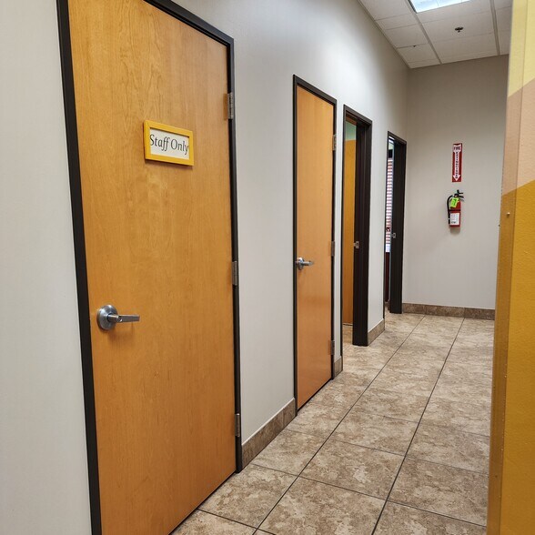More Photos Of 3710 W Greenway Rd, Phoenix Medical For Sale