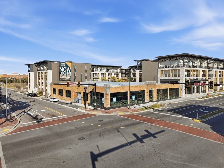 More Photos Of 1100 N Main St, Jacksonville Freestanding For Lease