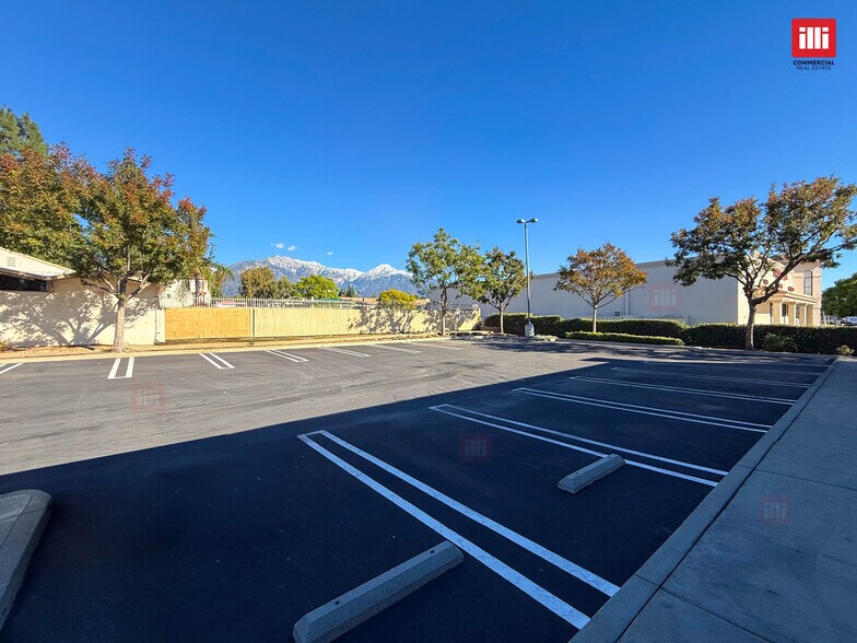 More Photos Of 1261 W Foothill Blvd, Upland Freestanding For Lease