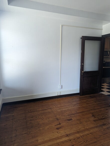 More Photos Of 125 N 4th St, Lafayette Office For Lease