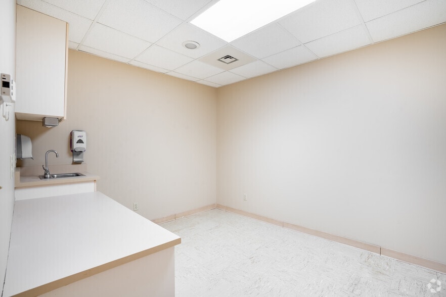 More Photos Of 2100 Regional Medical Dr, Wharton Hospital For Sale