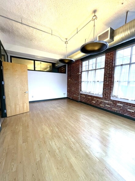 More Photos Of 20 E Burd St, Shippensburg Office Residential For Lease