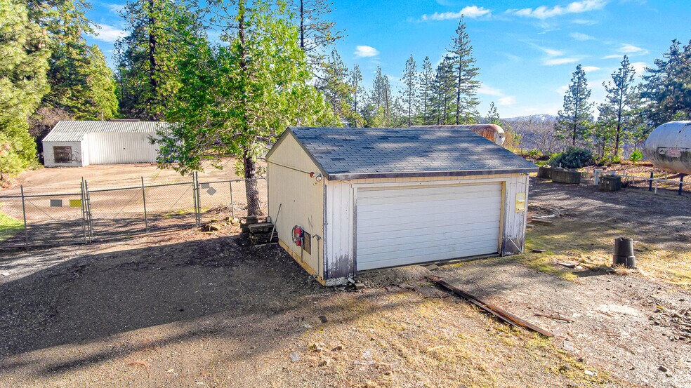 More Photos Of 5060 Pony Express Trl, Camino Industrial For Sale