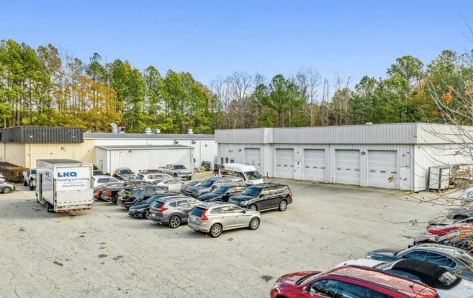 More Photos Of 3010 N Main St, Fuquay Varina Auto Repair For Sale