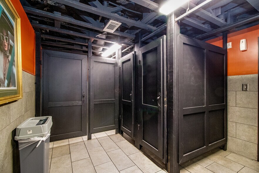 More Photos Of 21 E Athens St, Winder General Retail For Sale