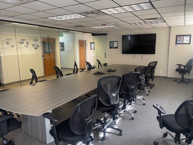 More Photos Of 3700 E 68th Ave, Commerce City Warehouse For Sale