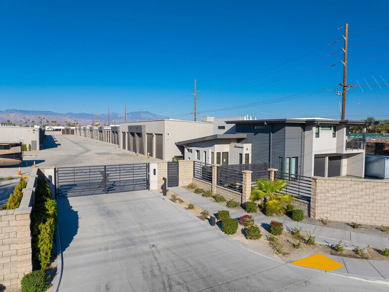 More Photos Of 49751 Oates Ln, Coachella Parking Garage For Sale