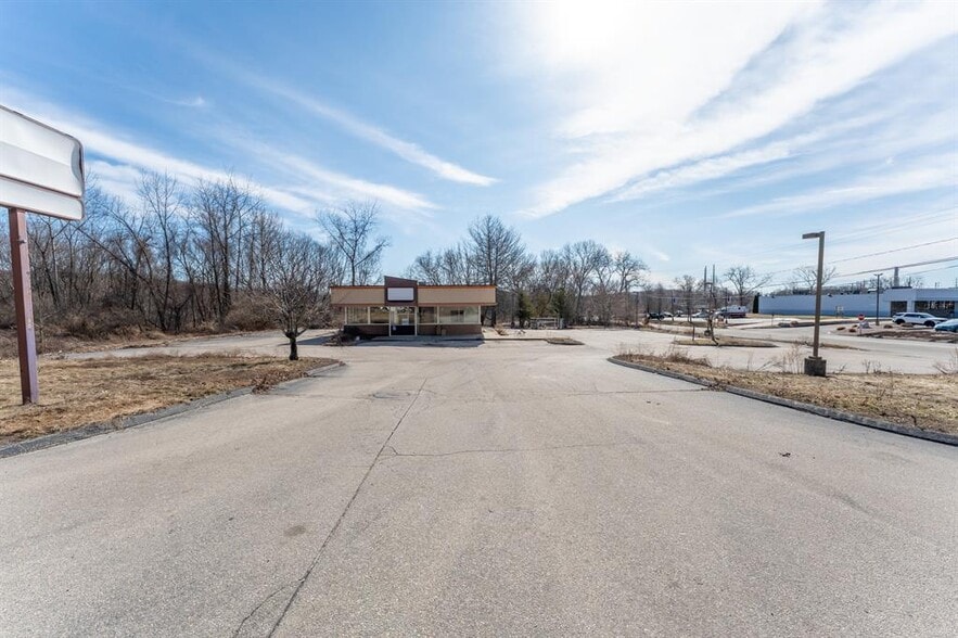 More Photos Of 641 Norwich New London Tpke, Uncasville Fast Food For Sale