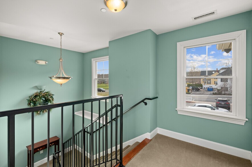 More Photos Of 13 Bartlet St, Andover Office For Lease