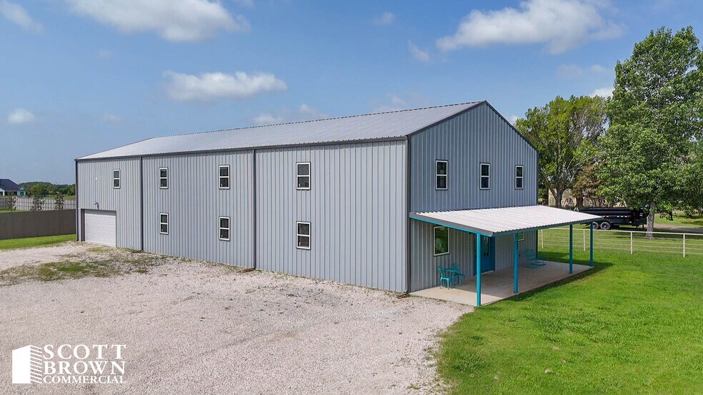 More Photos Of 1404 McConnell Rd, Gunter Flex For Sale