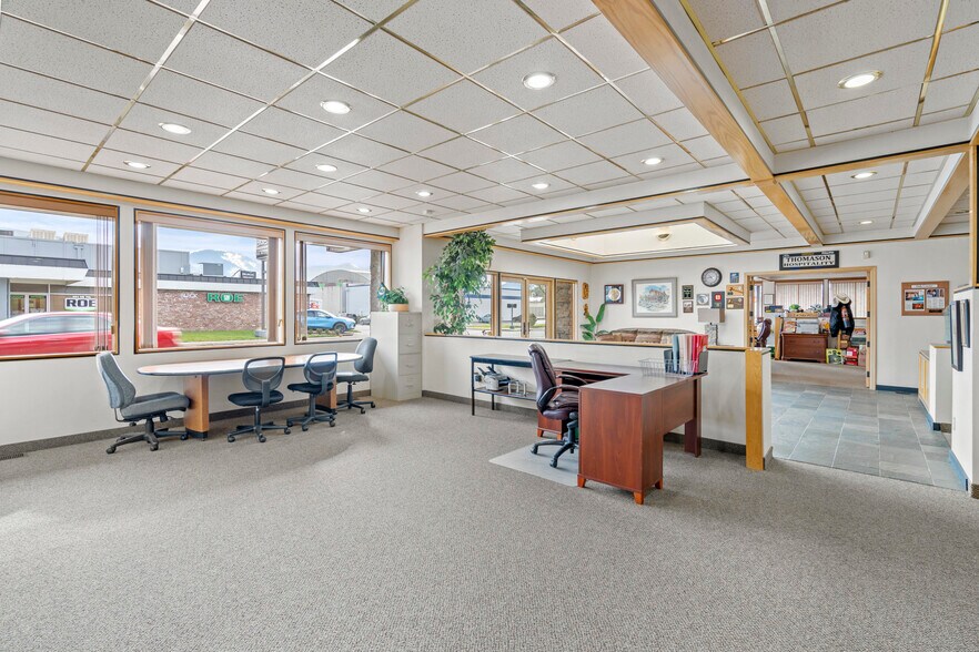 More Photos Of 206 NE 7th St, Grants Pass Office For Sale