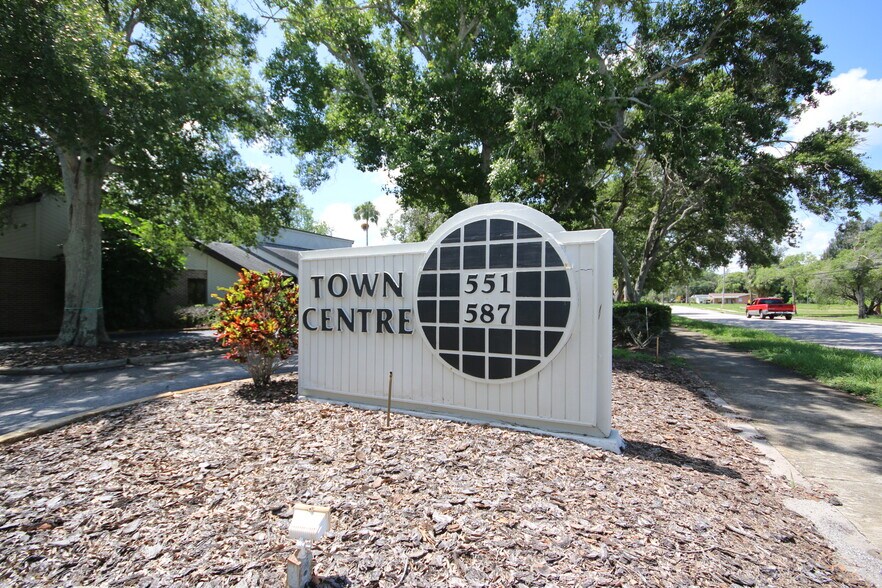 More Photos Of 561 S Duncan Ave, Clearwater Medical For Sale