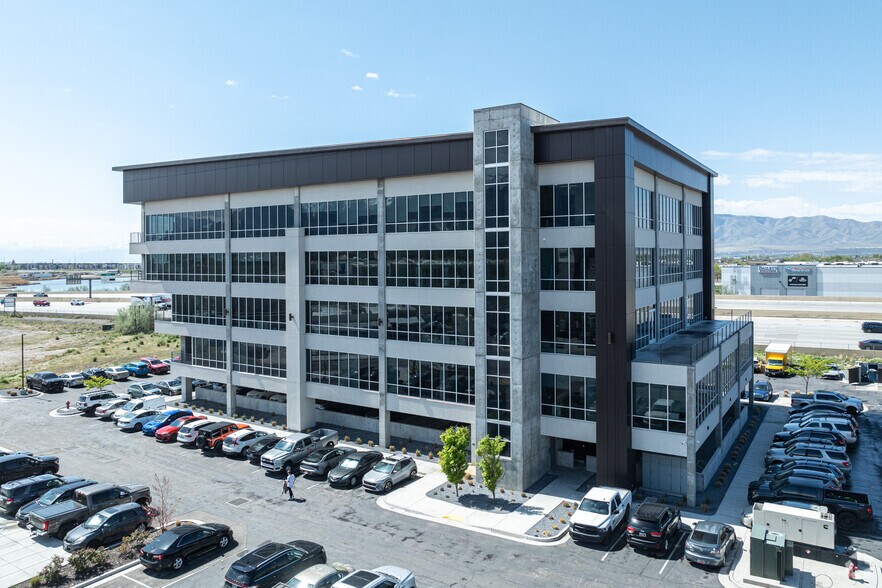 More Photos Of 300 S 1350 E, Lehi Office For Lease