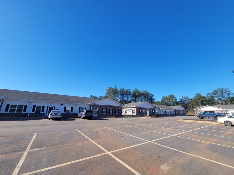 More Photos Of 1047 Summit Grove Dr, Watkinsville Office For Lease