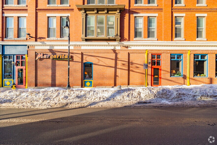 More Photos Of 1037-1045 Elm St, Manchester Office For Lease