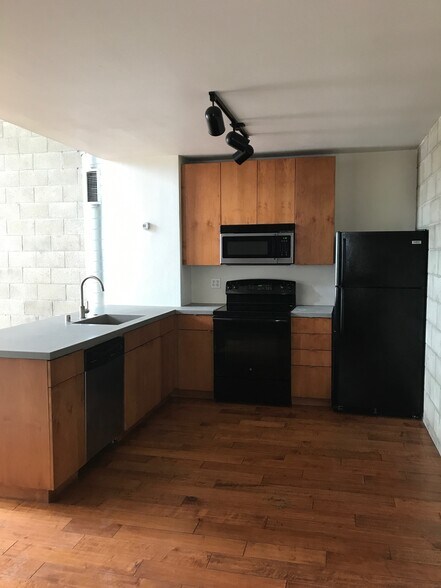 More Photos Of 961 W Laurel St, San Diego Office For Lease