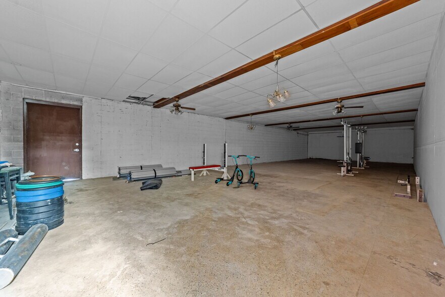 More Photos Of 607 S Main St, King Unknown For Lease