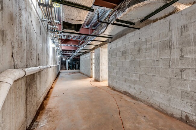 More Photos Of 374 Green St, Woodbridge Coworking Space