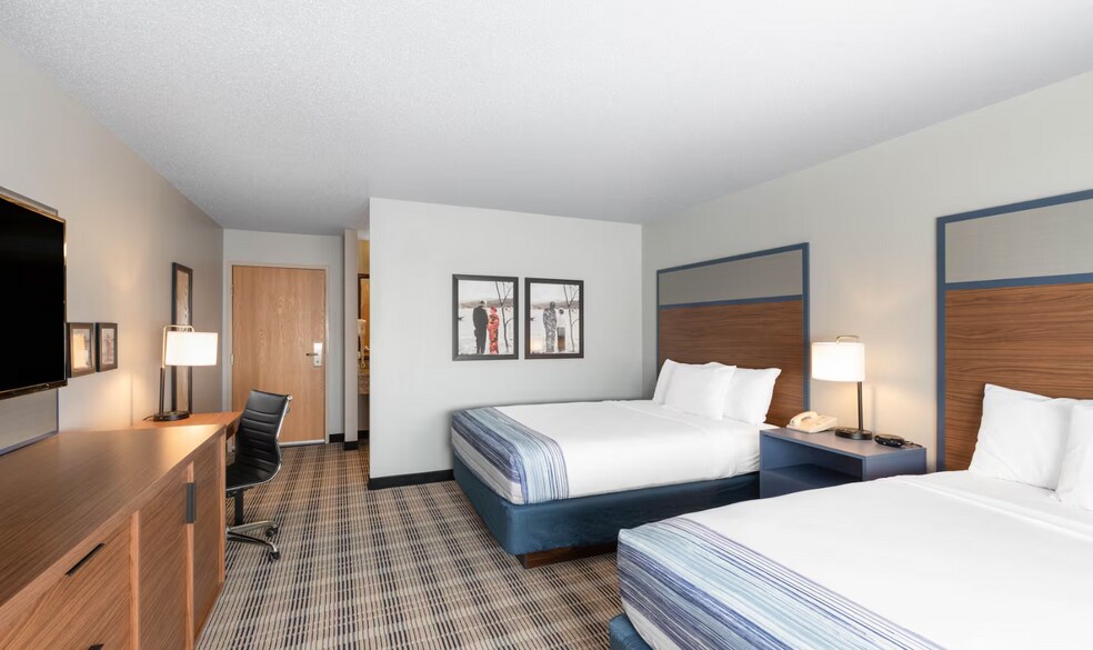 More Photos Of 110 Belmont Ln, Jackson Hotel For Sale