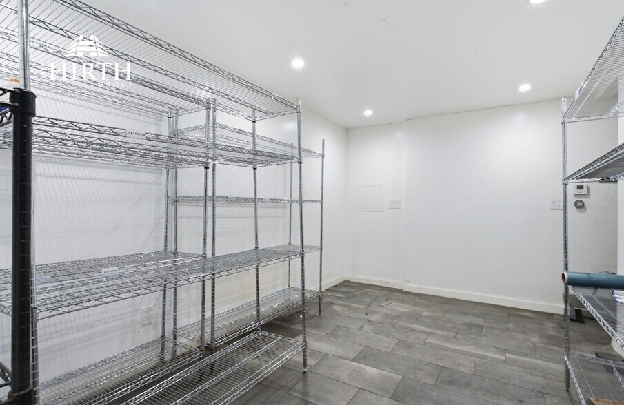 More Photos Of 1612-1616 N Cahuenga Blvd, Hollywood Restaurant For Sale