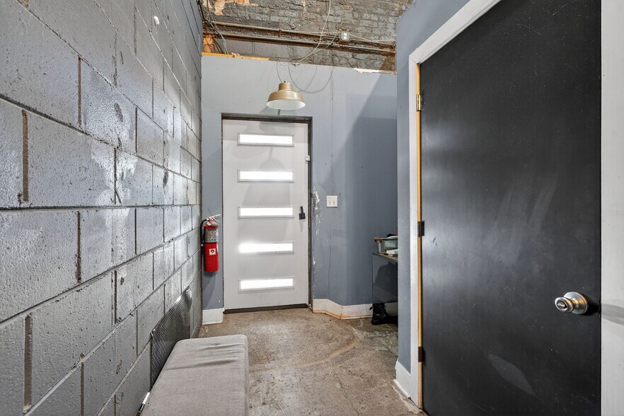 More Photos Of 1628 E Bates St, Indianapolis Warehouse For Sale