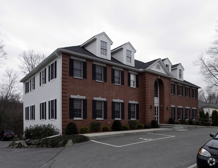 More Photos Of 2145 Diamond Hill Rd, Cumberland Medical For Lease
