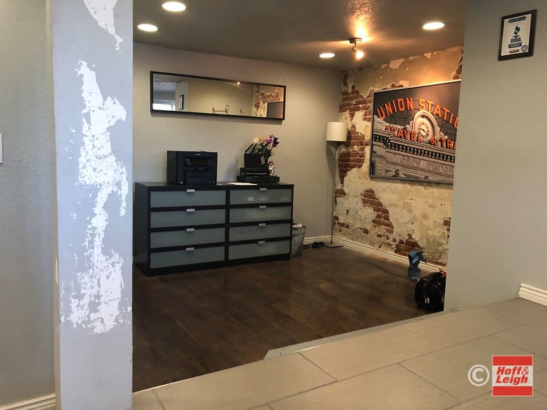 More Photos Of 2373 S Broadway, Denver Auto Dealership For Lease