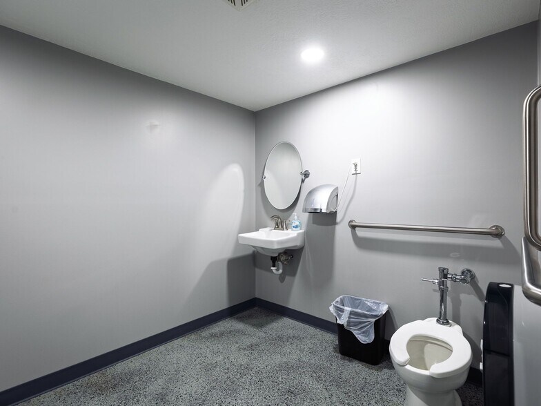 More Photos Of 17612 State Route 3, Watertown Showroom For Sale