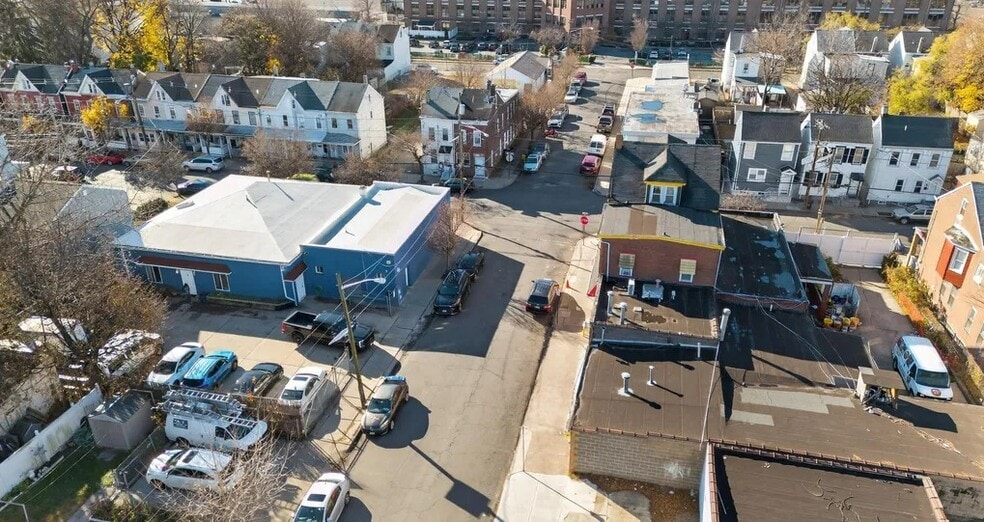 More Photos Of 900 Beatty St, Trenton Service For Sale