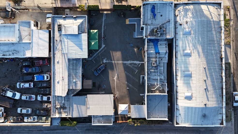 More Photos Of 6006 S Western Ave, Los Angeles Warehouse For Sale