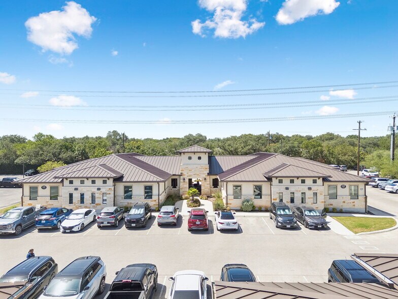 More Photos Of 4358 Lockhill Selma Rd, Shavano Park Medical For Lease