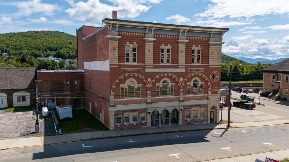 Primary Photo Of 198-204 Main st, Berlin Specialty For Sale