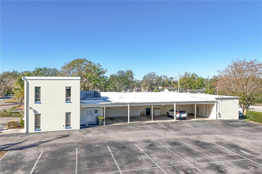 More Photos Of 1135 Lake Ave, Clermont Medical For Sale