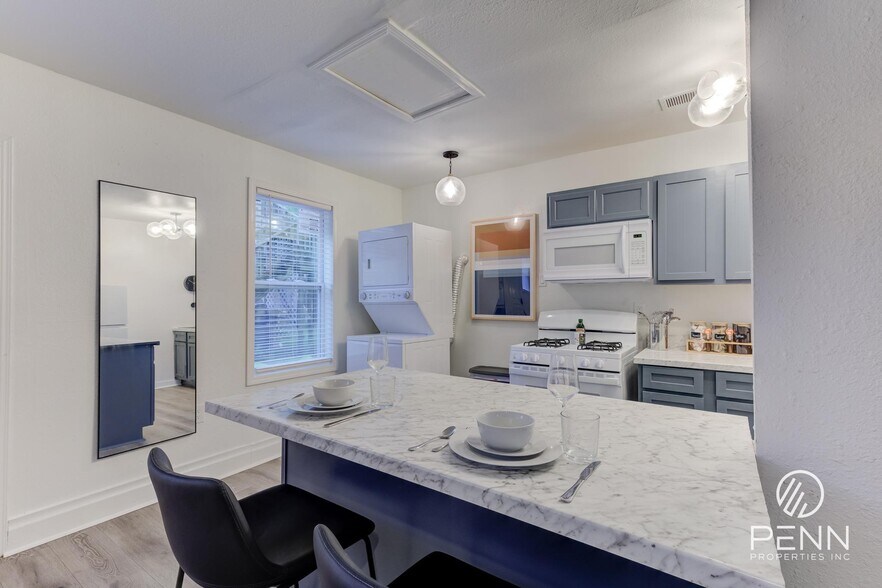 More Photos Of 2033 Young Ave, Memphis Multifamily For Sale