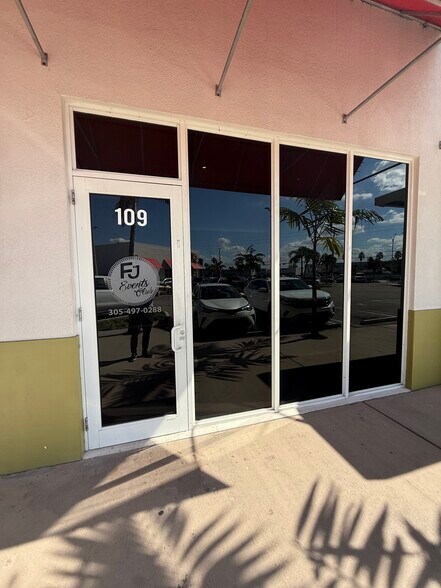More Photos Of 13115 W Okeechobee Rd, Hialeah Storefront Retail Office For Lease
