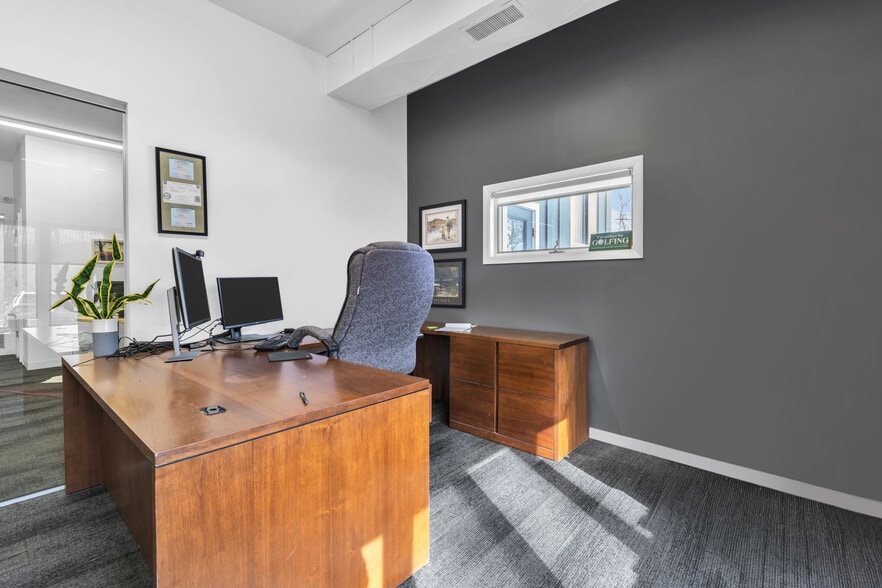 More Photos Of 140 W Main St, Clinton Township Office For Sale