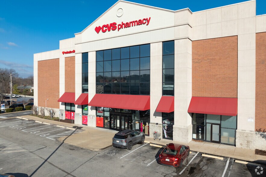 More Photos Of 8101 Clayton Rd, Saint Louis Freestanding For Lease