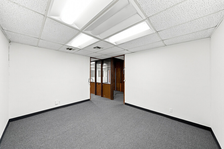 More Photos Of 777 Stanford Ave, Los Angeles Warehouse For Lease