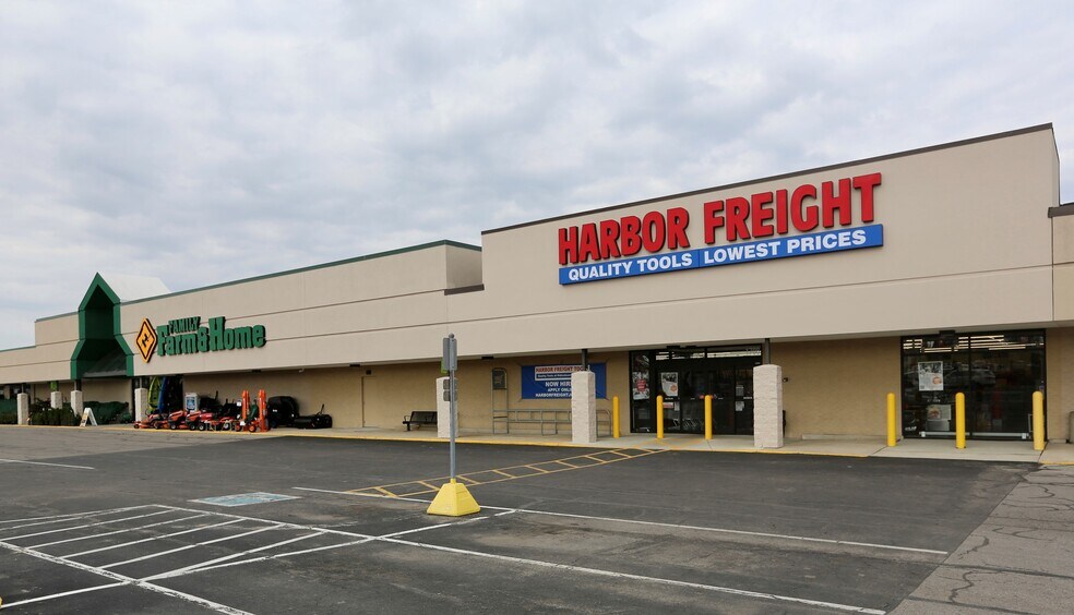 More Photos Of 1706-1804 S Main St, Bellefontaine Unknown For Lease