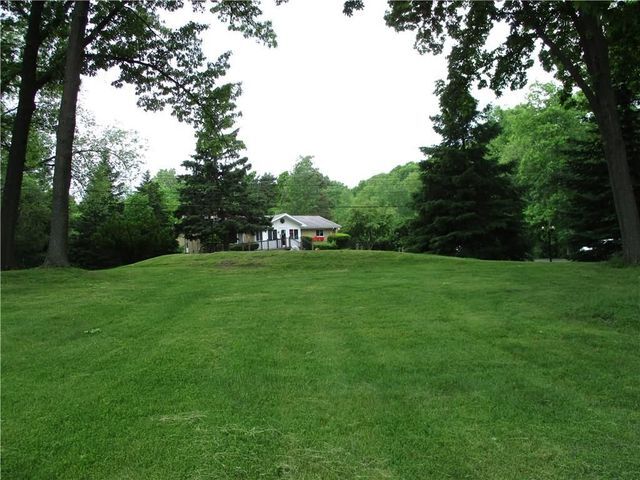 More Photos Of 7217 Sashabaw Rd, Village of Clarkston Office Residential For Sale