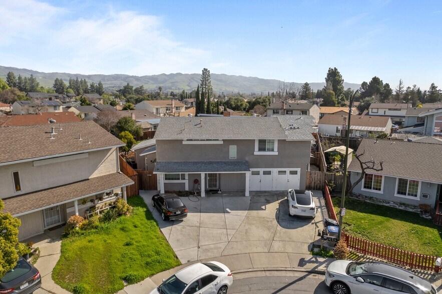 More Photos Of 2604 Sierra Vista Ct, San Jose Apartments For Sale