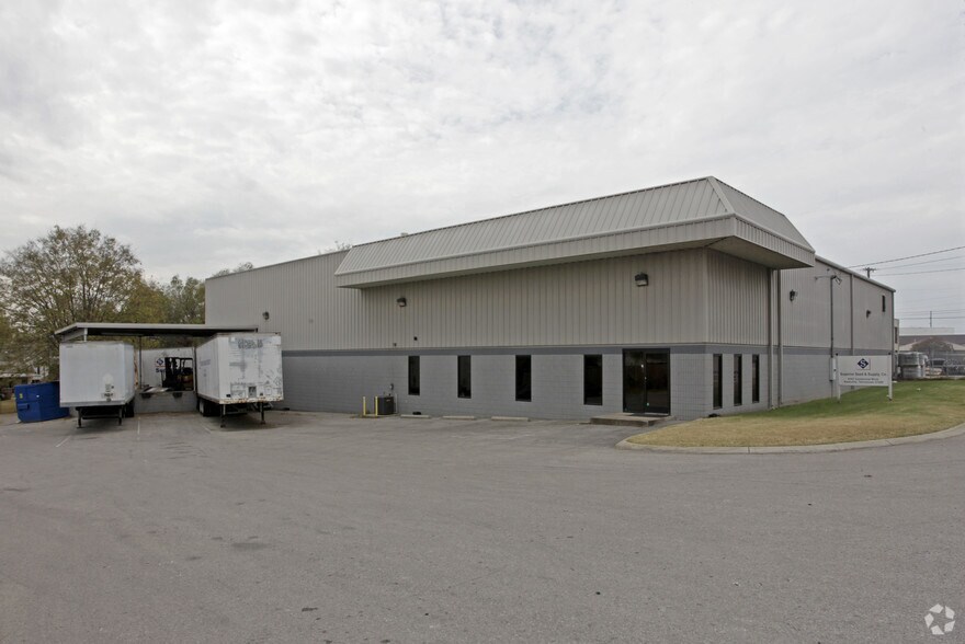 More Photos Of 6107 Centennial Blvd, Nashville Warehouse For Lease