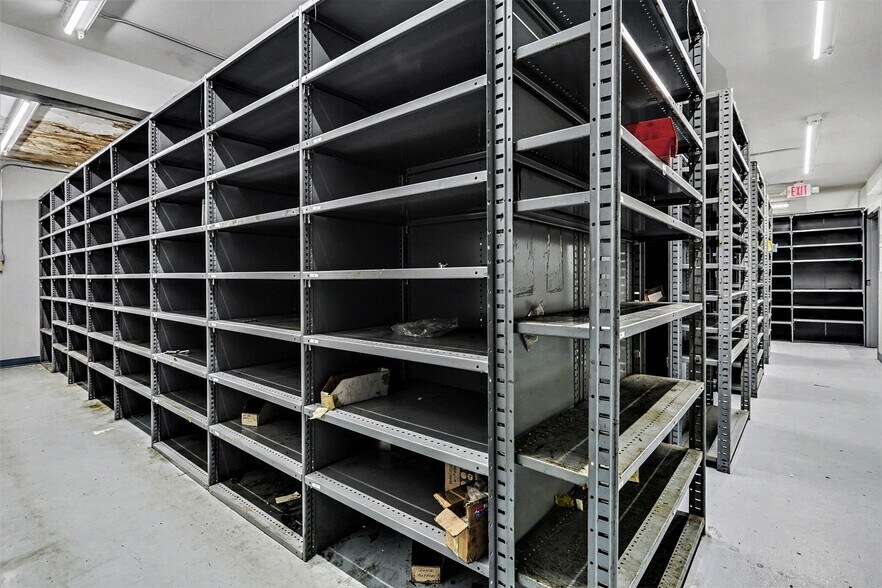 More Photos Of 240 Columbus st, Lithopolis Auto Repair For Sale