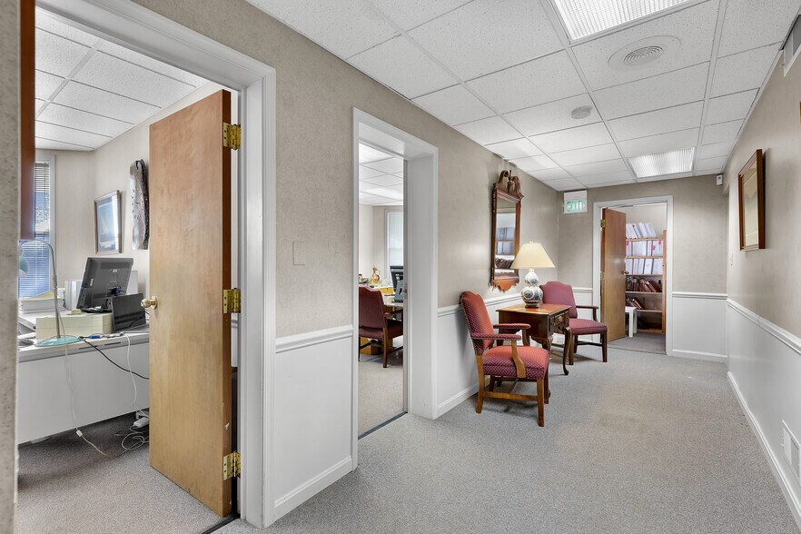 More Photos Of 300 Allegheny Ave, Towson Office For Sale