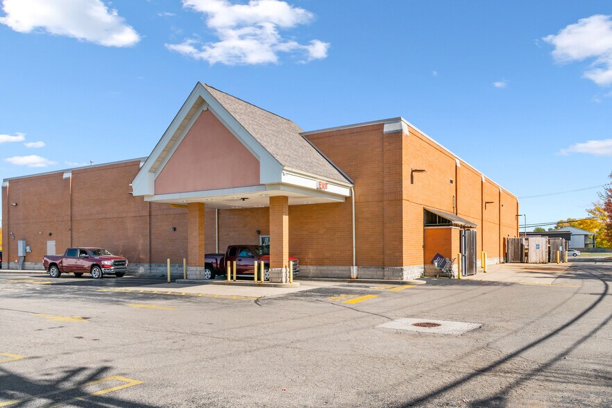 More Photos Of 31415 Ford Rd, Garden City Drugstore For Sale