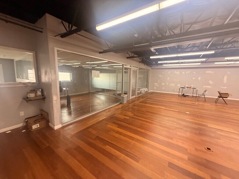 More Photos Of 230 Marion Ave, Linden Research And Development For Sale